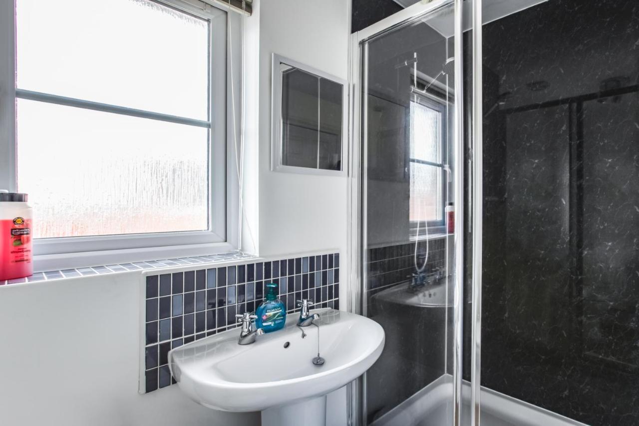 Watkins House By Cliftonvalley Apartments كارديف المظهر الخارجي الصورة